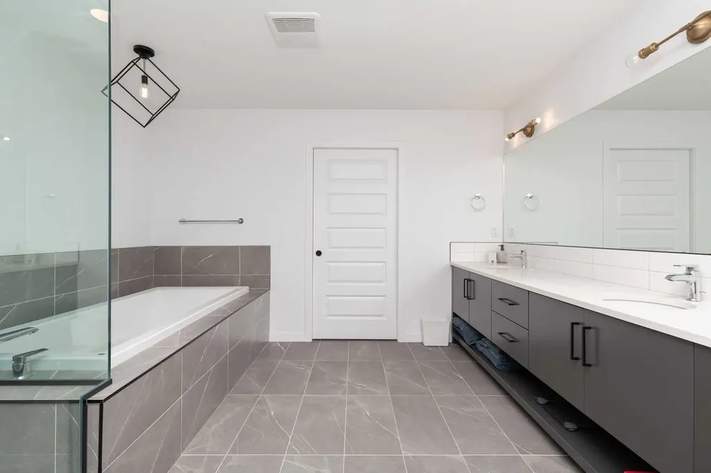 308 Grassland Boulevard W Lethbridge AB T1J 5V1