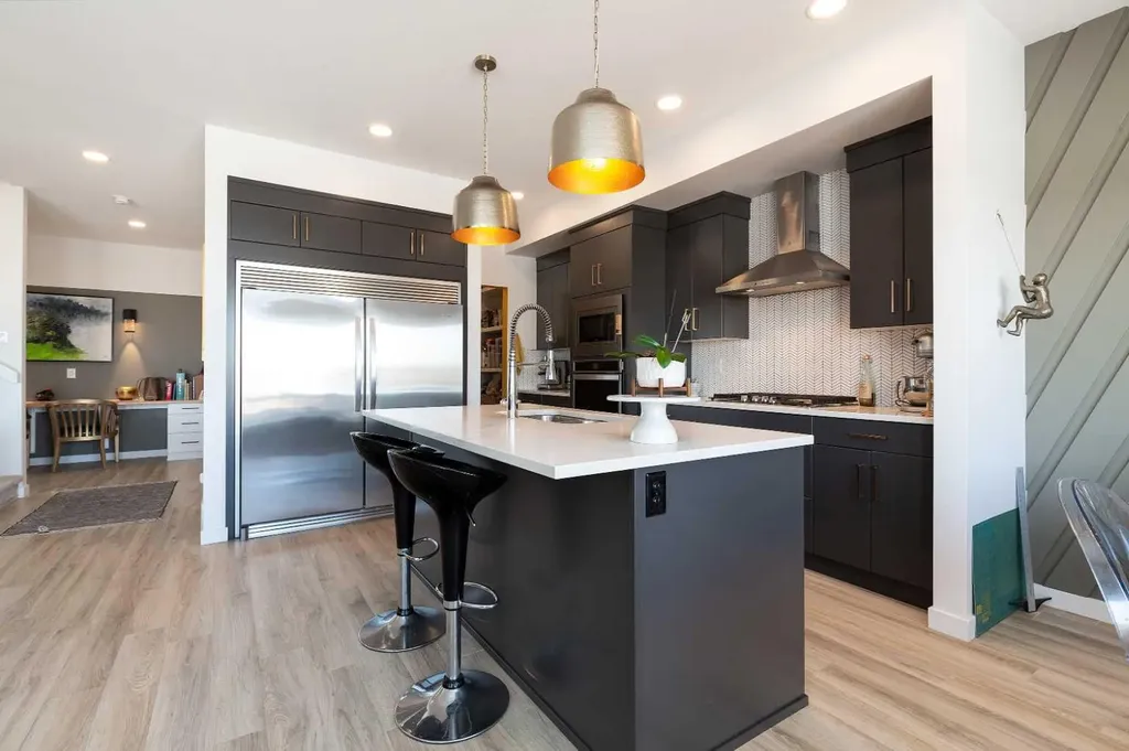 308 Grassland Boulevard W Lethbridge AB T1J 5V1