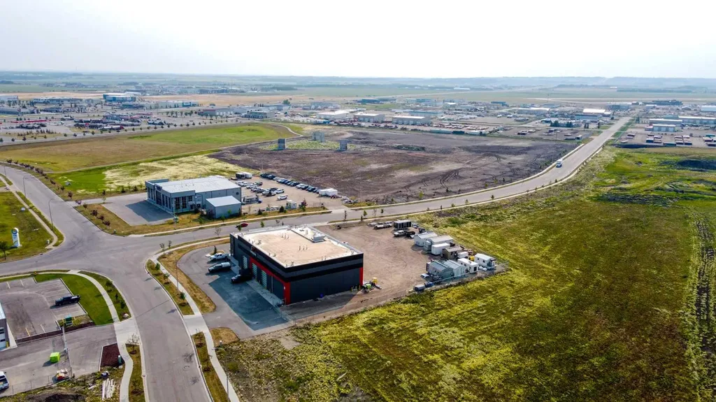 11902 104 Avenue Grande Prairie AB T8V 8B5