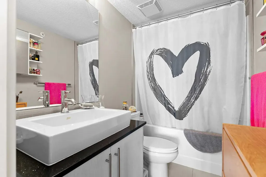 11 Mahogany Row SE Calgary AB T3M 2L6