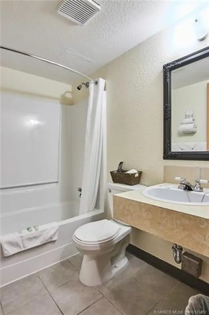 913 19a Avenue Coaldale AB T1M 1A4