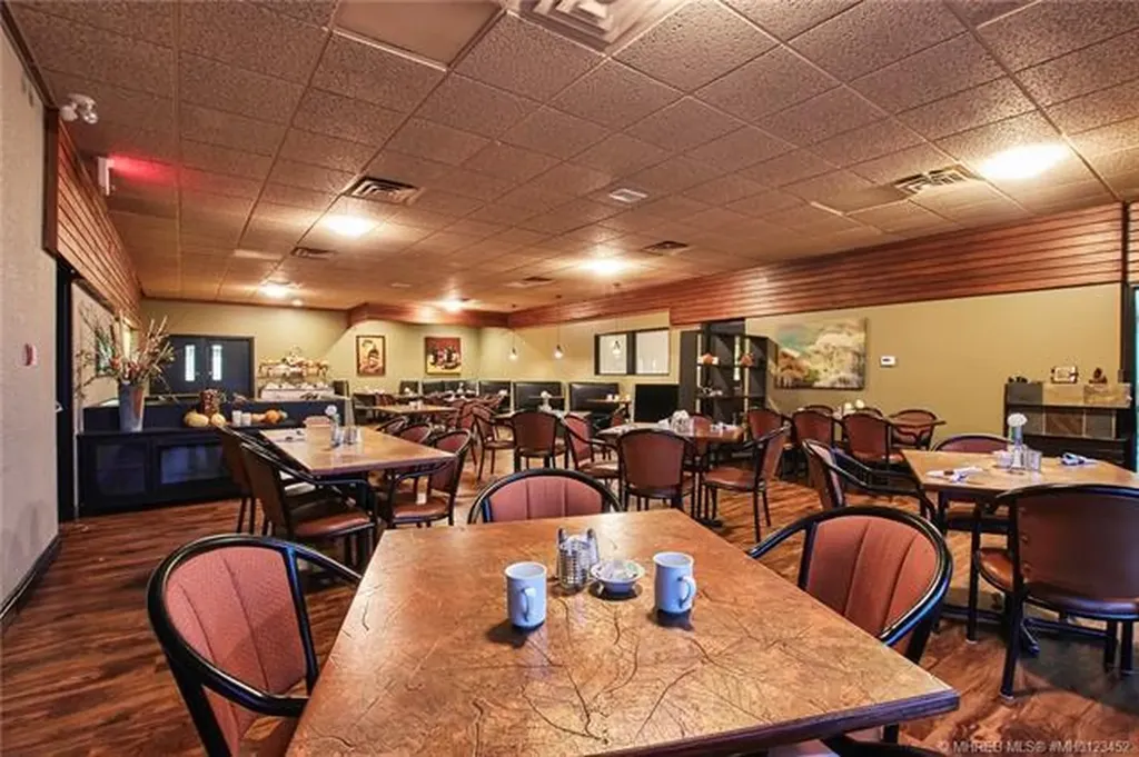 913 19a Avenue Coaldale AB T1M 1A4