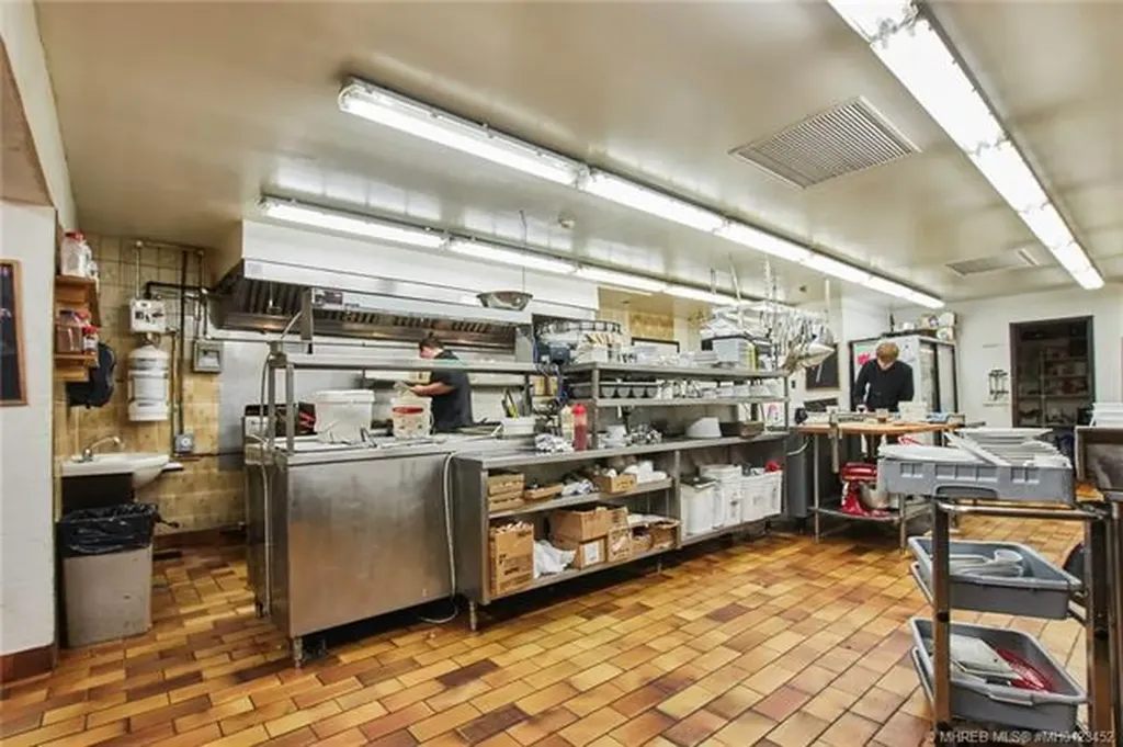 913 19a Avenue Coaldale AB T1M 1A4