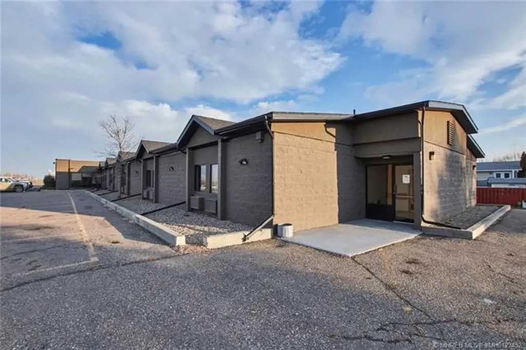913 19a Avenue Coaldale AB T1M 1A4
