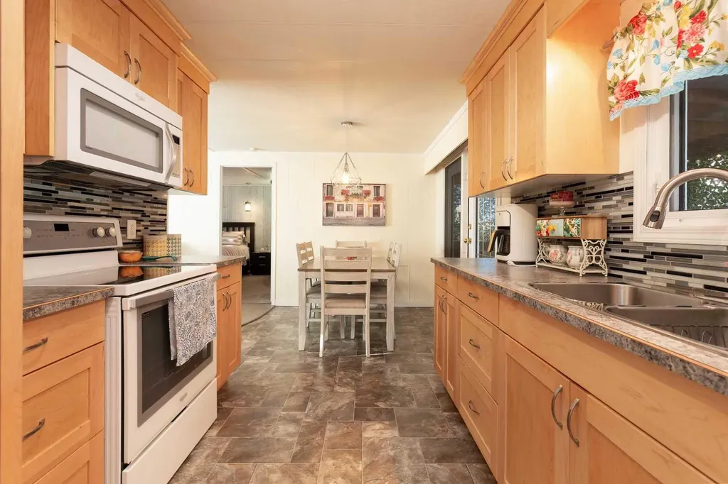 101 6 Avenue NE Milk River AB T0K 1M0