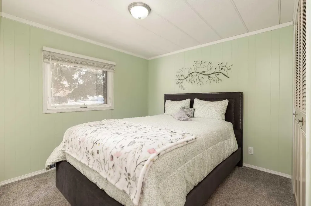 101 6 Avenue NE Milk River AB T0K 1M0