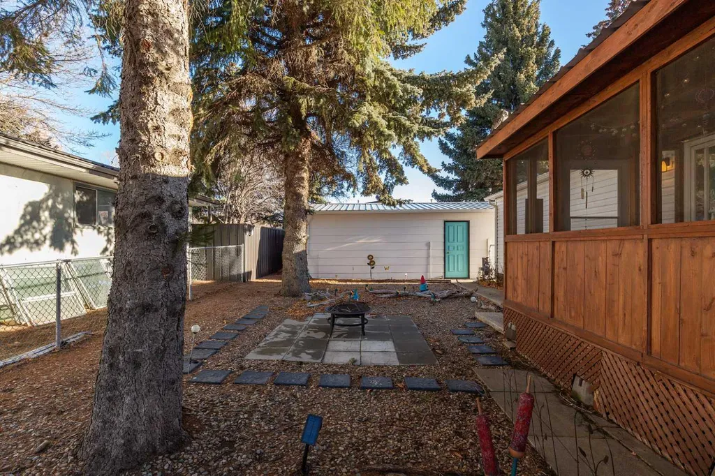 101 6 Avenue NE Milk River AB T0K 1M0