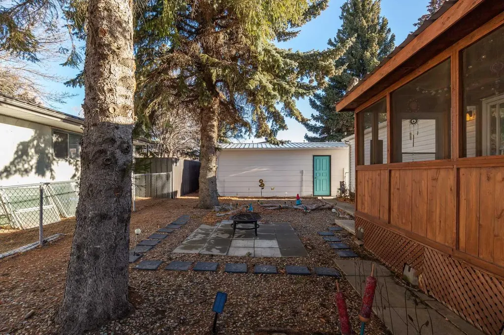 101 6 Avenue NE Milk River AB T0K 1M0