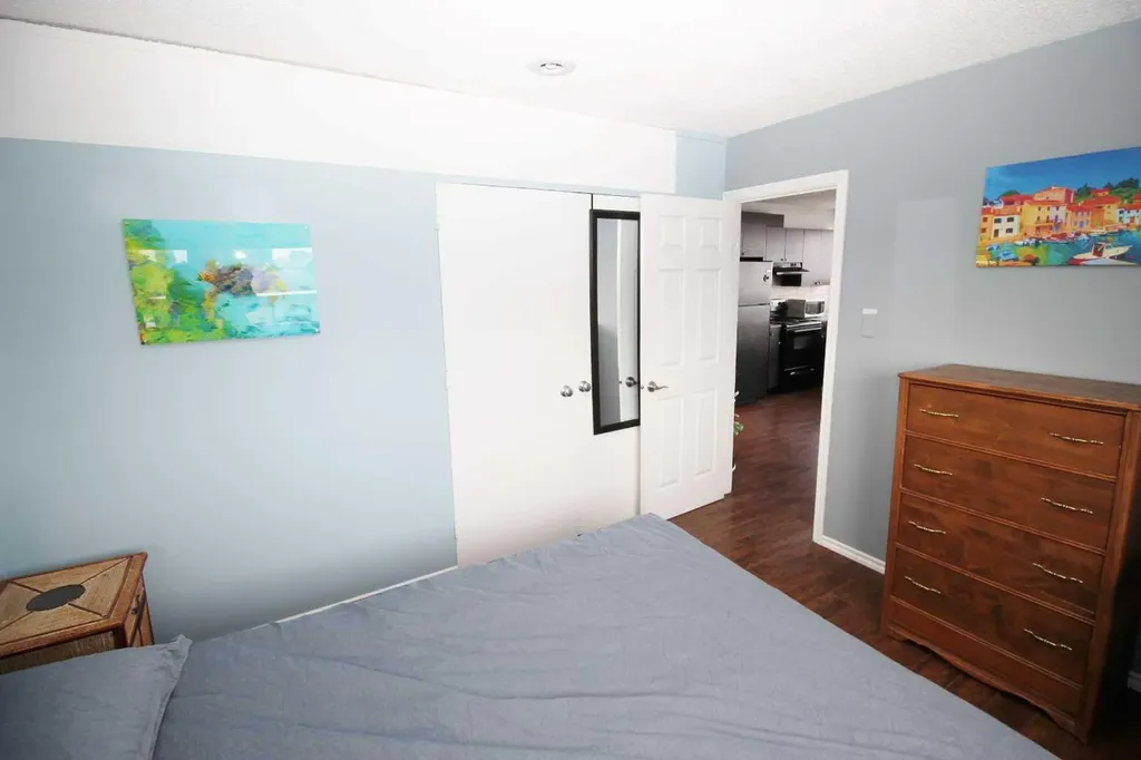 1612 14 Avenue SW Calgary AB T3C 0W5