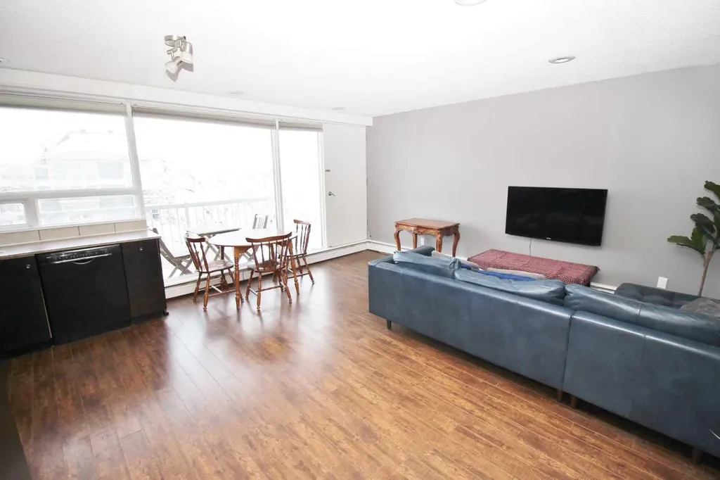 1612 14 Avenue SW Calgary AB T3C 0W5