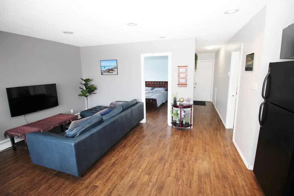 1612 14 Avenue SW Calgary AB T3C 0W5