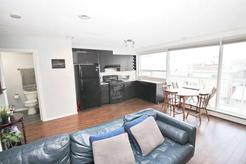 1612 14 Avenue SW Calgary AB T3C 0W5