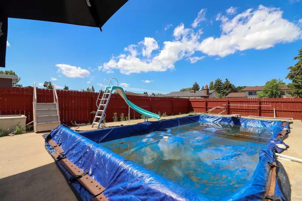 2120 11 Avenue NE Medicine Hat AB T1C 1K9