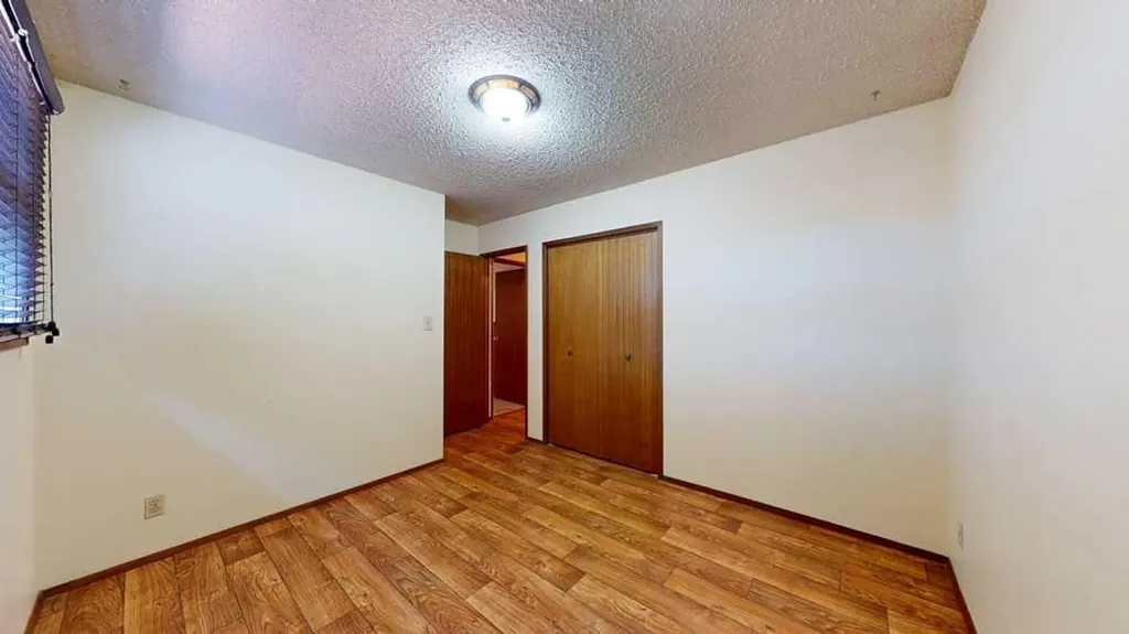 2120 11 Avenue NE Medicine Hat AB T1C 1K9