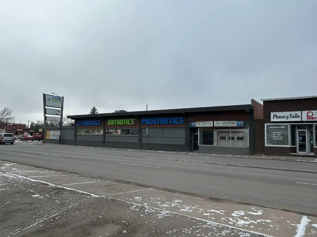 542 13 Street N Lethbridge AB T1H 2S4