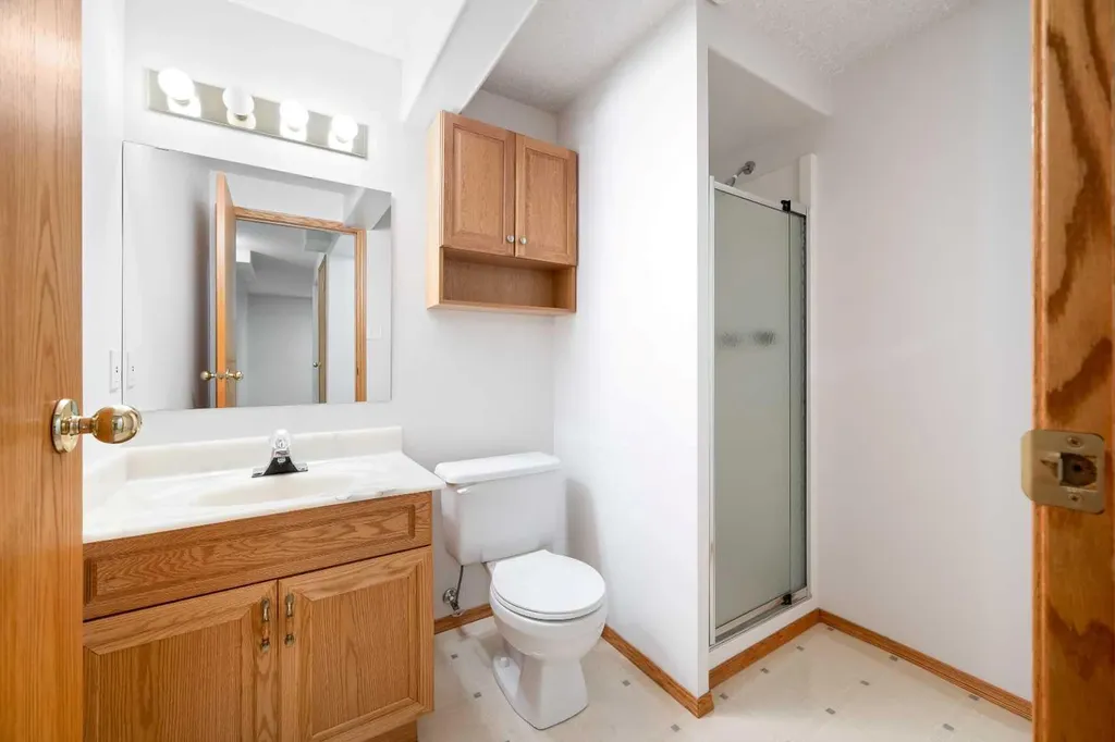 4006 59 Avenue Close Lloydminster AB T9V 2R9