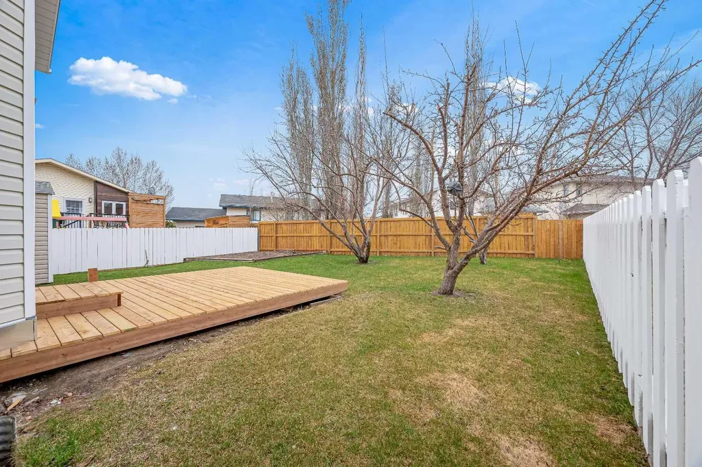 4006 59 Avenue Close Lloydminster AB T9V 2R9