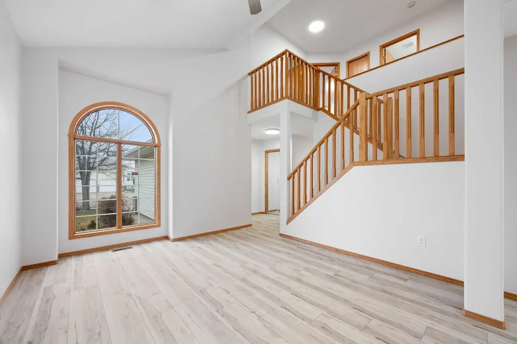 4006 59 Avenue Close Lloydminster AB T9V 2R9