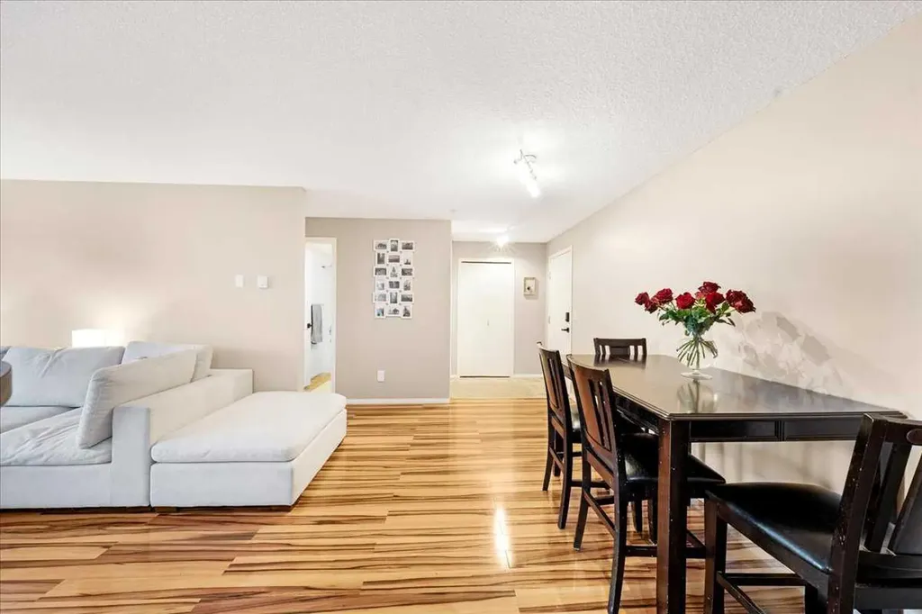 4975 130 Avenue SE Calgary AB T2Z 4M5