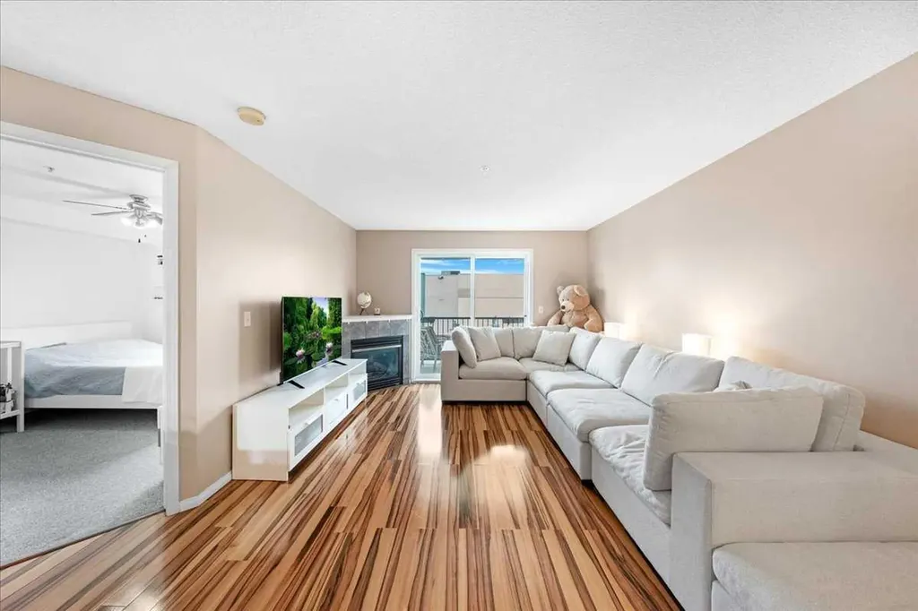 4975 130 Avenue SE Calgary AB T2Z 4M5