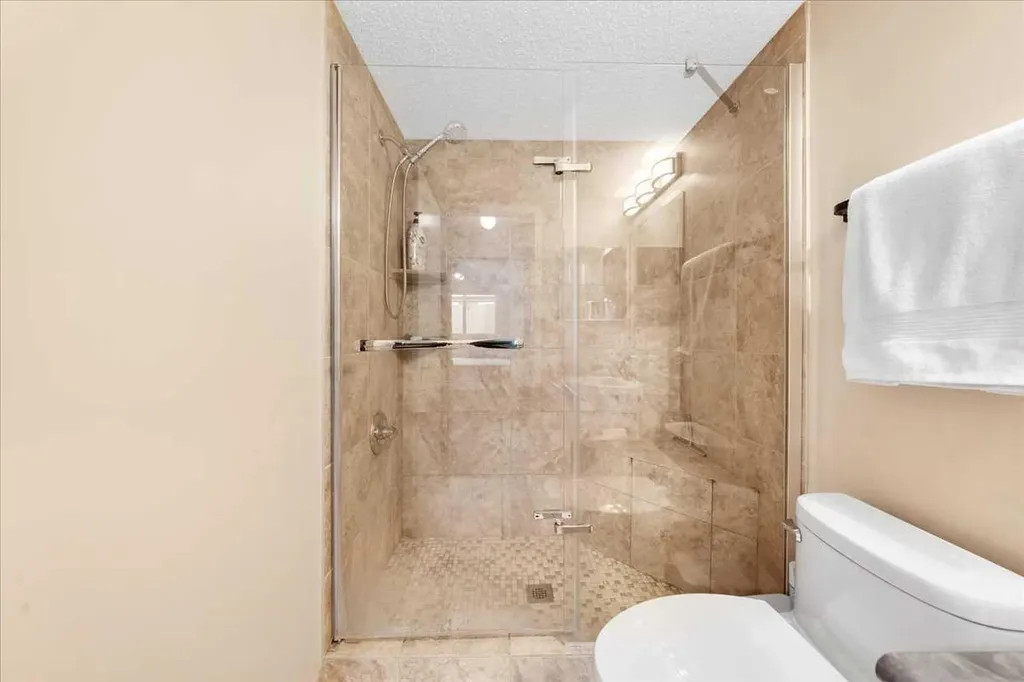4975 130 Avenue SE Calgary AB T2Z 4M5