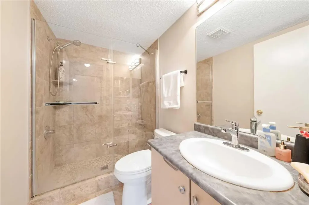 4975 130 Avenue SE Calgary AB T2Z 4M5