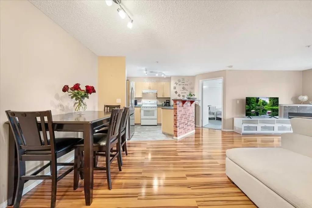 4975 130 Avenue SE Calgary AB T2Z 4M5