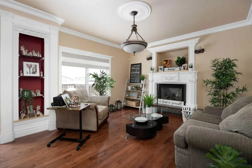 158 Pickles Crescent Fort Mcmurray AB T9K 2T7