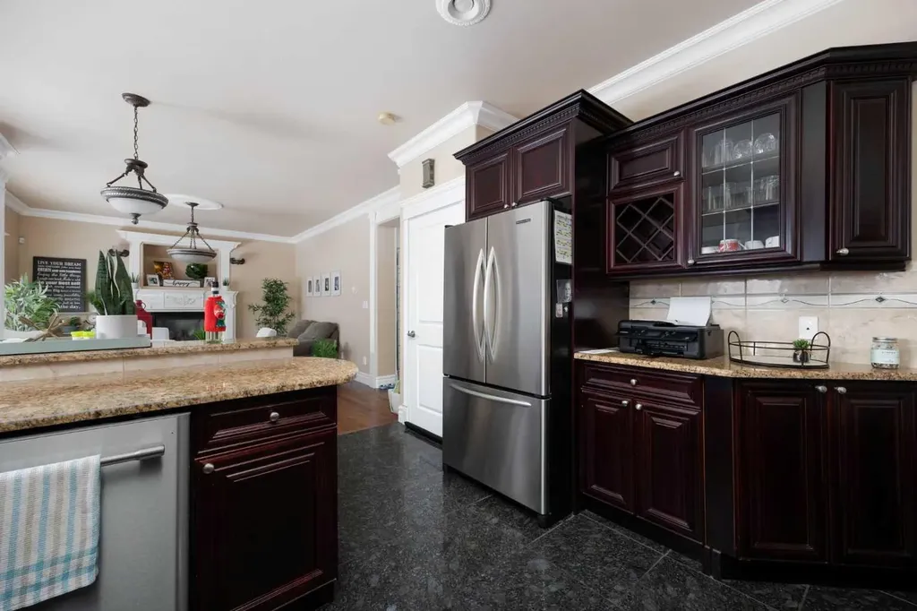 158 Pickles Crescent Fort Mcmurray AB T9K 2T7