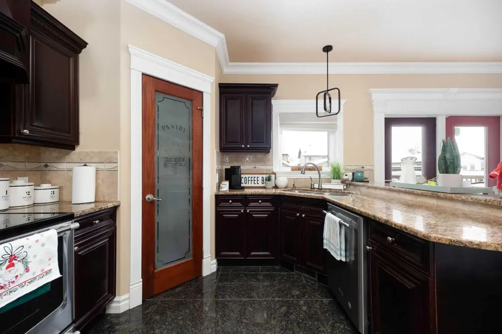 158 Pickles Crescent Fort Mcmurray AB T9K 2T7