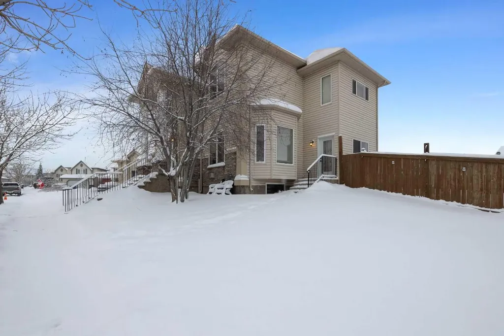 158 Pickles Crescent Fort Mcmurray AB T9K 2T7