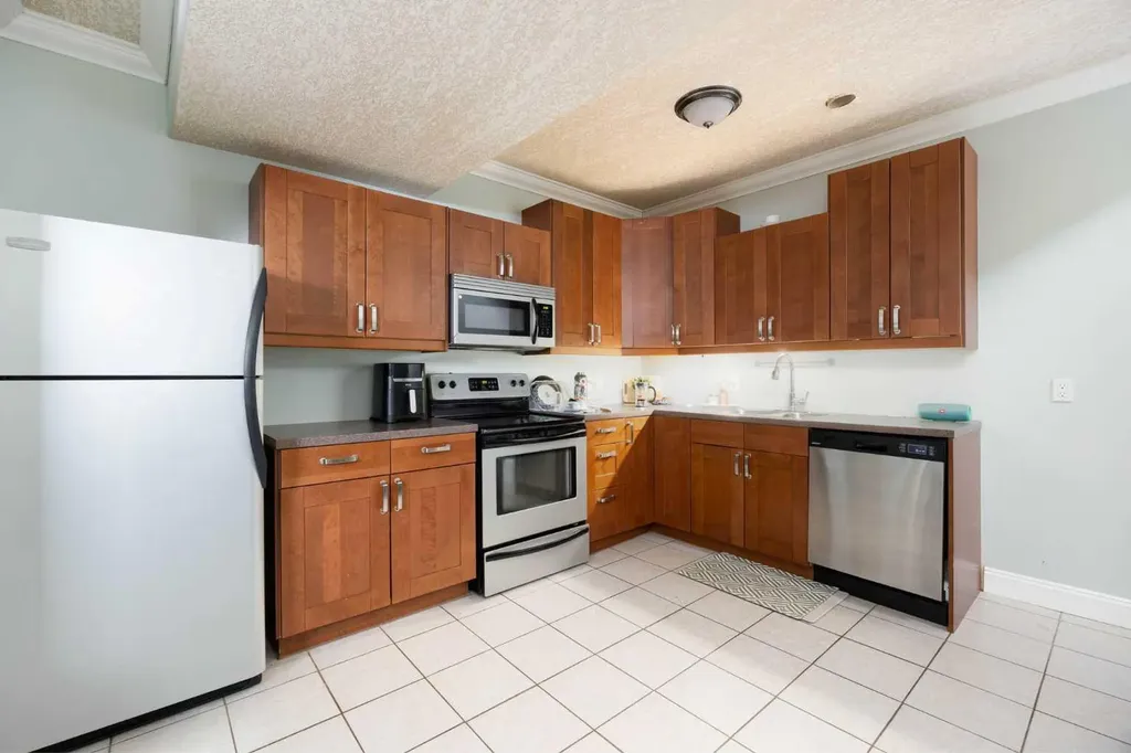 158 Pickles Crescent Fort Mcmurray AB T9K 2T7