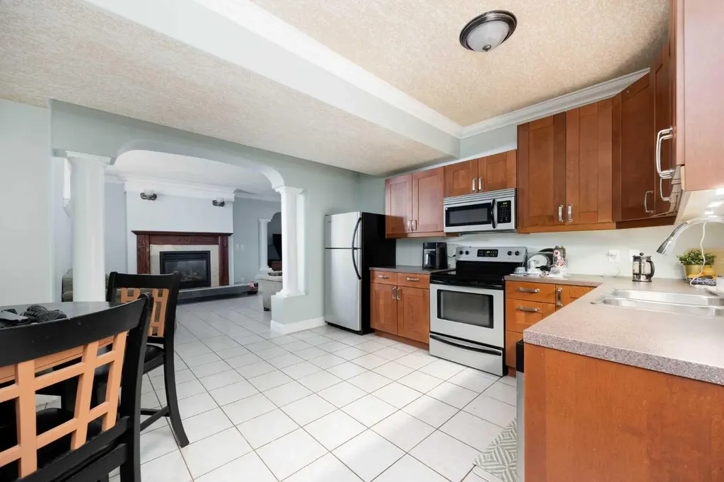 158 Pickles Crescent Fort Mcmurray AB T9K 2T7