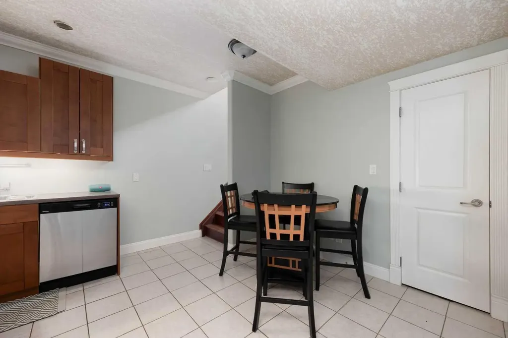 158 Pickles Crescent Fort Mcmurray AB T9K 2T7