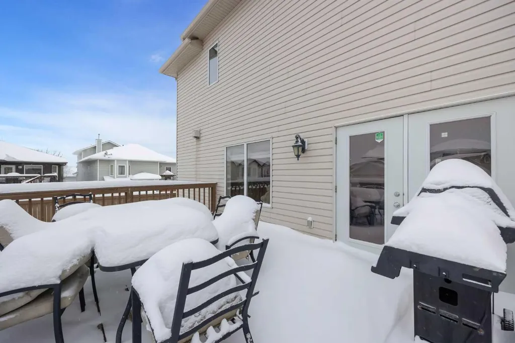 158 Pickles Crescent Fort Mcmurray AB T9K 2T7