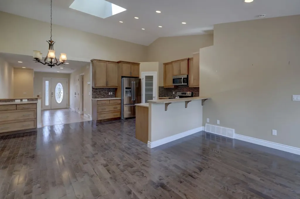 12 Garden Way Drumheller AB T0J 0Y5