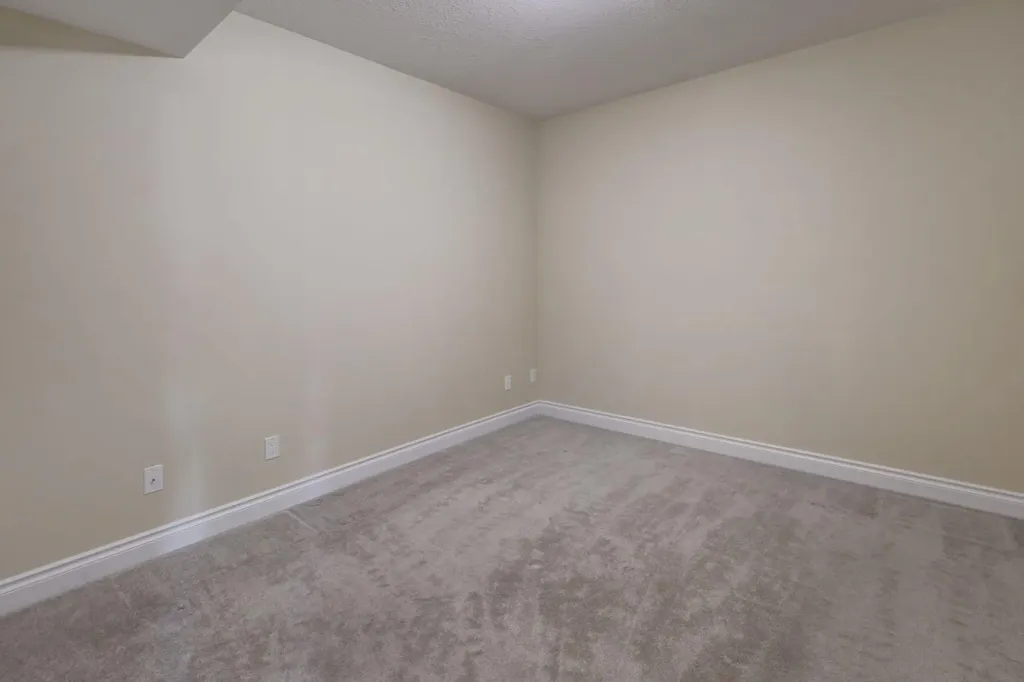 12 Garden Way Drumheller AB T0J 0Y5
