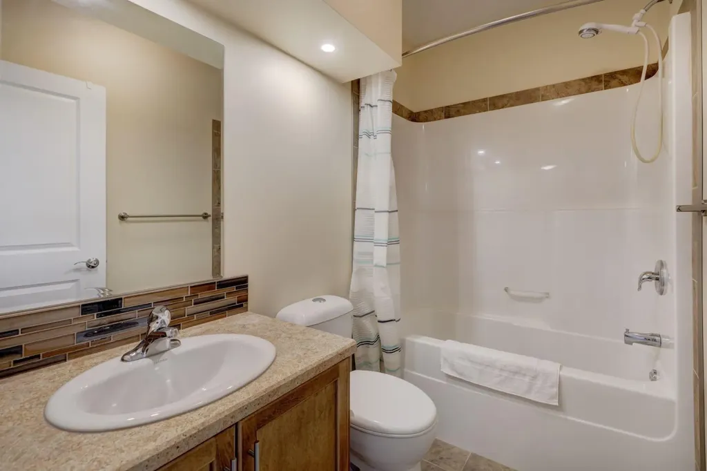 12 Garden Way Drumheller AB T0J 0Y5