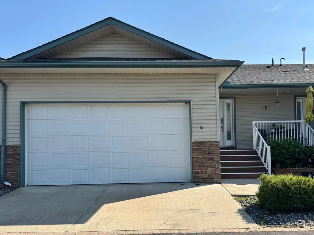12 Garden Way Drumheller AB T0J 0Y5