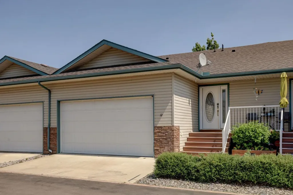 12 Garden Way Drumheller AB T0J 0Y5