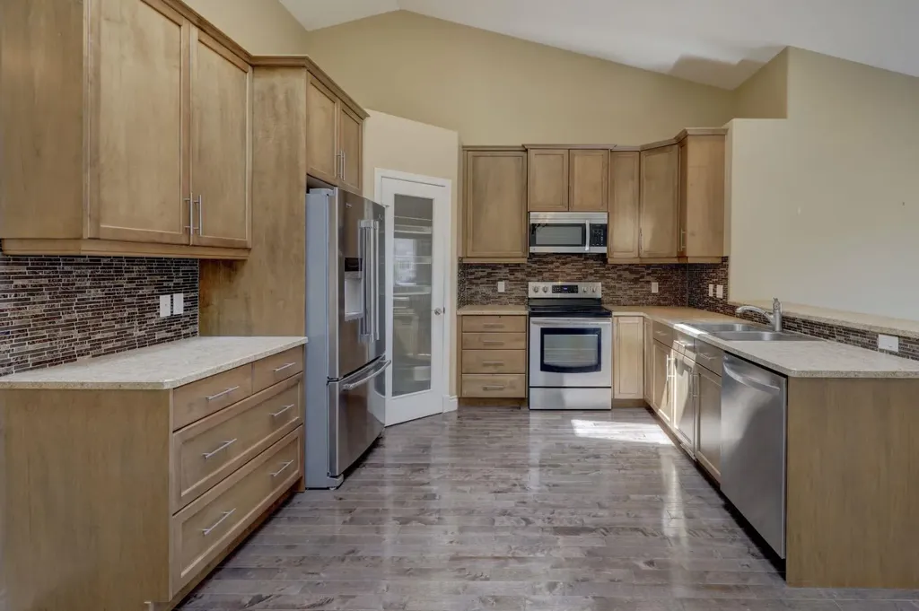 12 Garden Way Drumheller AB T0J 0Y5