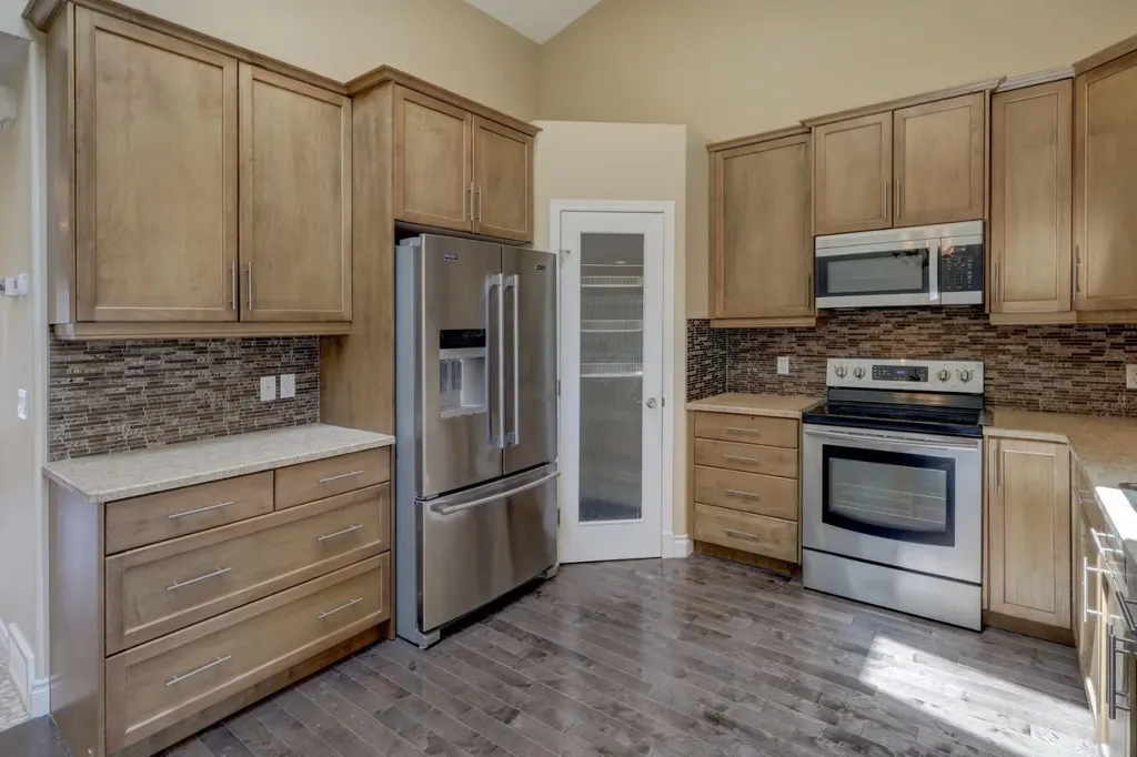 12 Garden Way Drumheller AB T0J 0Y5