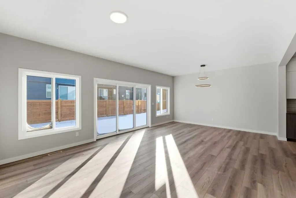 921 Chinook Winds Meadow SW Airdrie AB T4B 0R7