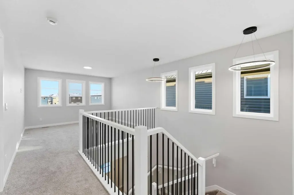 921 Chinook Winds Meadow SW Airdrie AB T4B 0R7