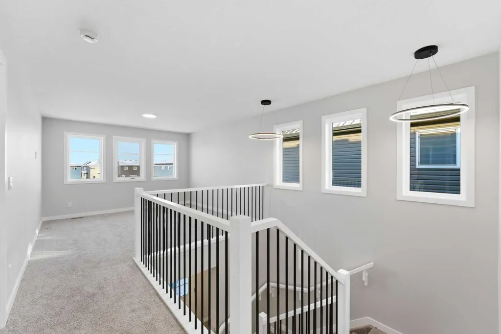 921 Chinook Winds Meadow SW Airdrie AB T4B 5P8