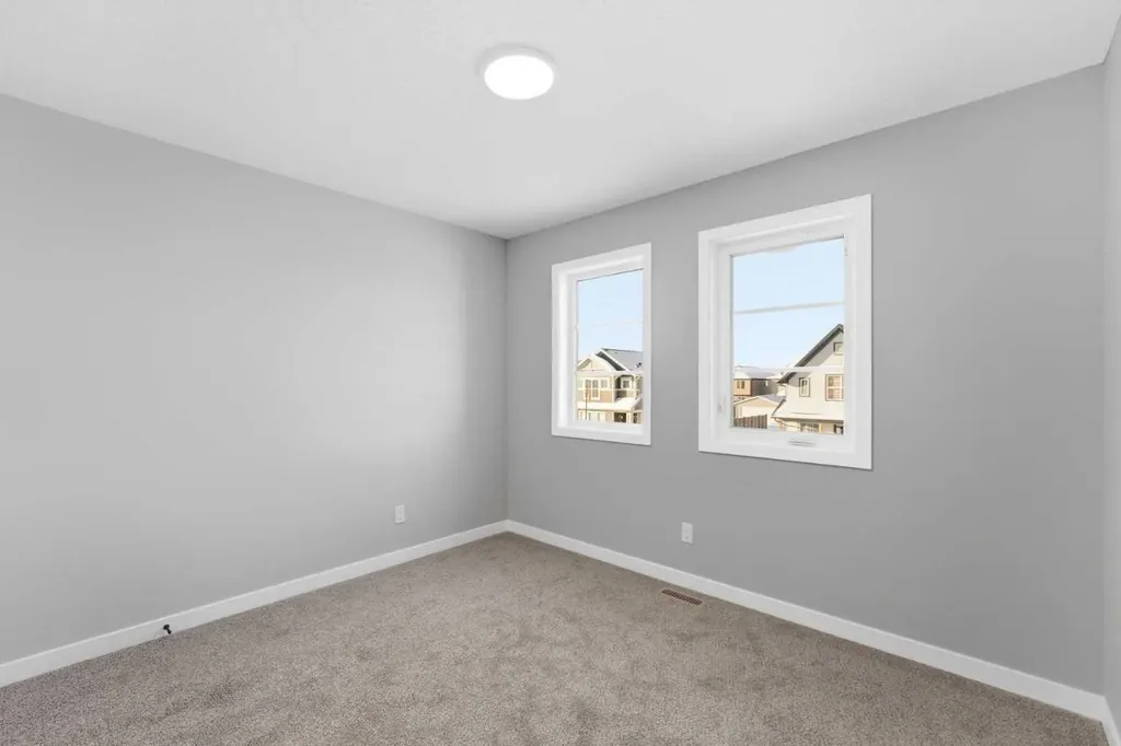 921 Chinook Winds Meadow SW Airdrie AB T4B 0R7