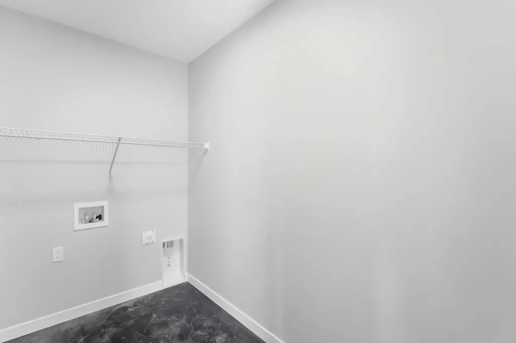 921 Chinook Winds Meadow SW Airdrie AB T4B 0R7