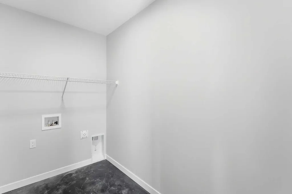 921 Chinook Winds Meadow SW Airdrie AB T4B 5P8