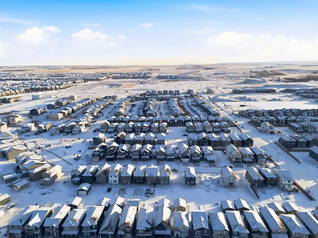 921 Chinook Winds Meadow SW Airdrie AB T4B 0R7