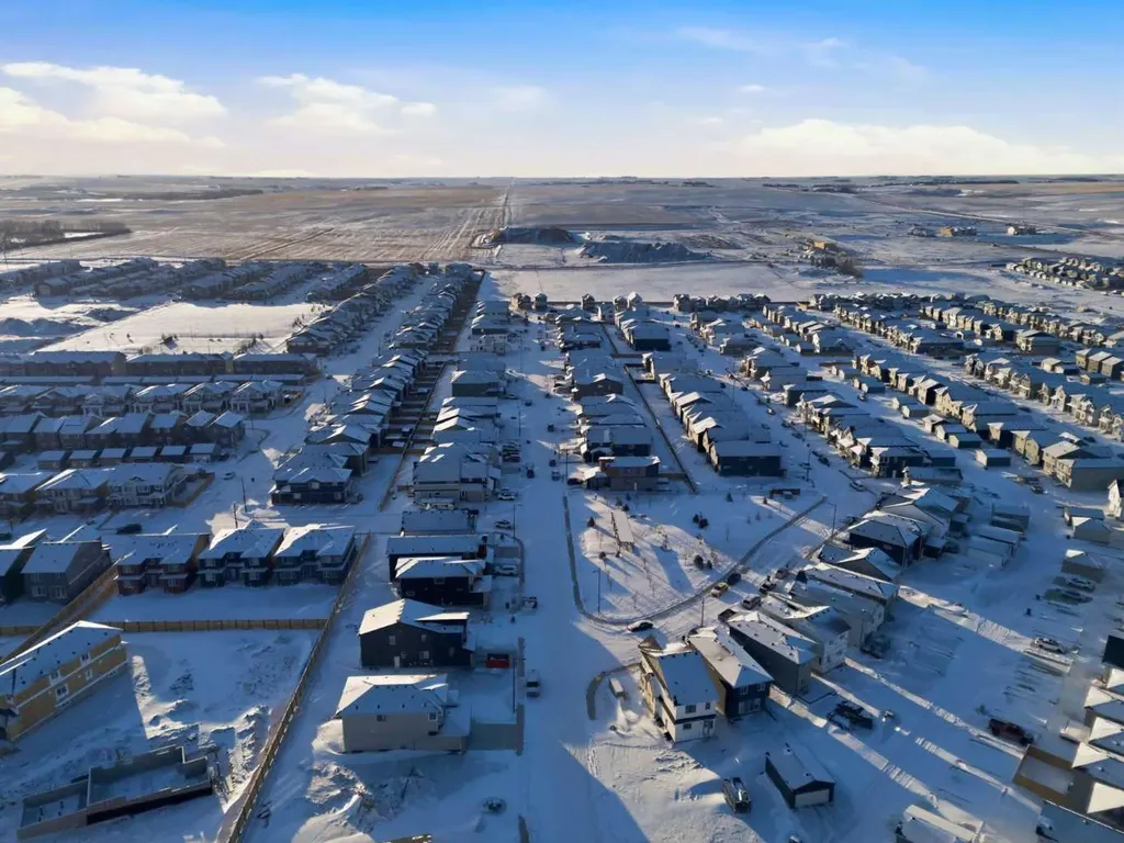 921 Chinook Winds Meadow SW Airdrie AB T4B 0R7